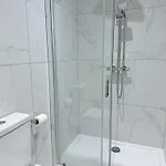 Stone's Throw بيت للعطل