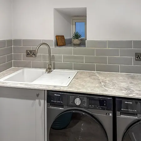 Stone's Throw Nyaraló