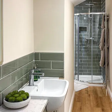 Nyaraló Stone's Throw *