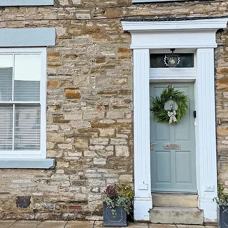 Stone's Throw Дом отдыха *